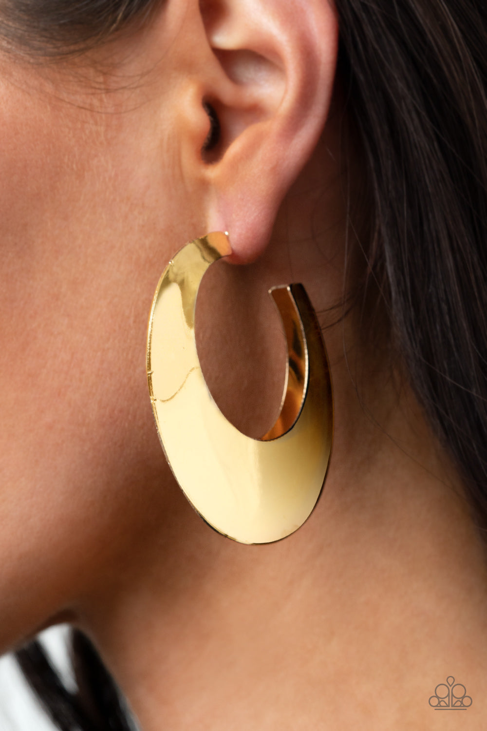 Paparazzi Earring ~ Going OVAL-board - Gold