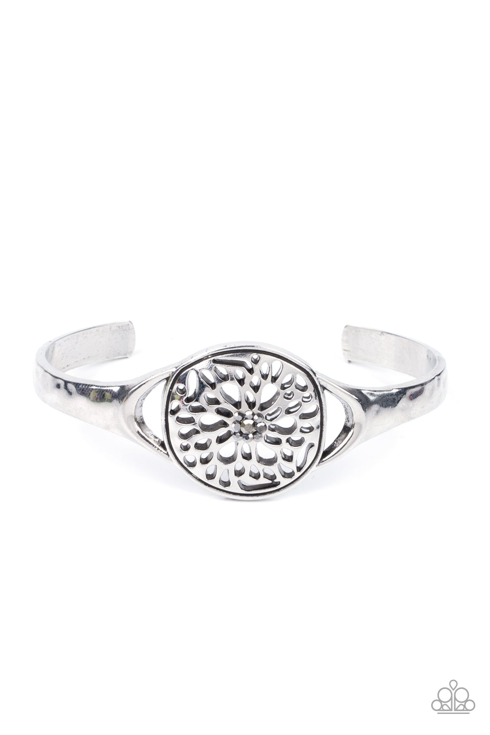 Paparazzi Bracelet ~ Modern Meadow - Silver