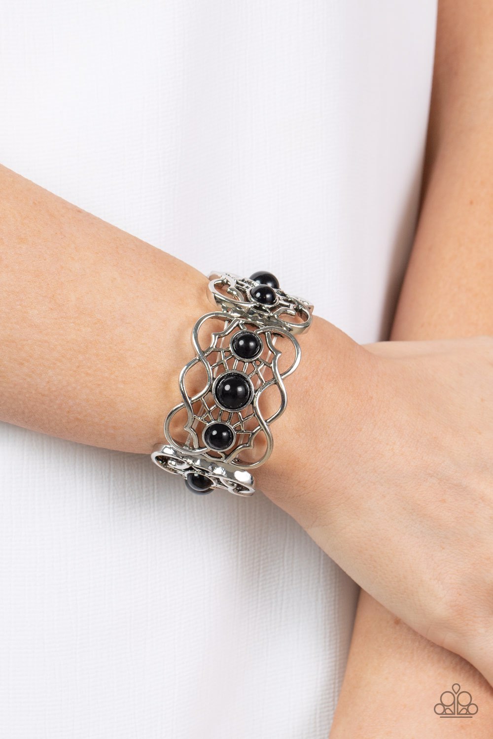 Paparazzi Bracelet ~ Very Versailles - Black