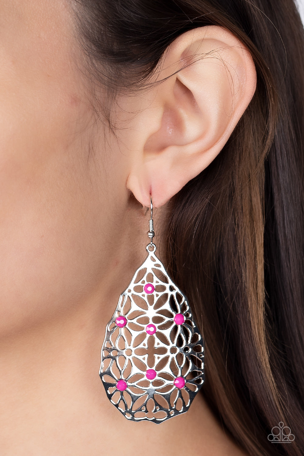 Paparazzi ♥ Delightfully Daisy - Pink ♥ Earrings
