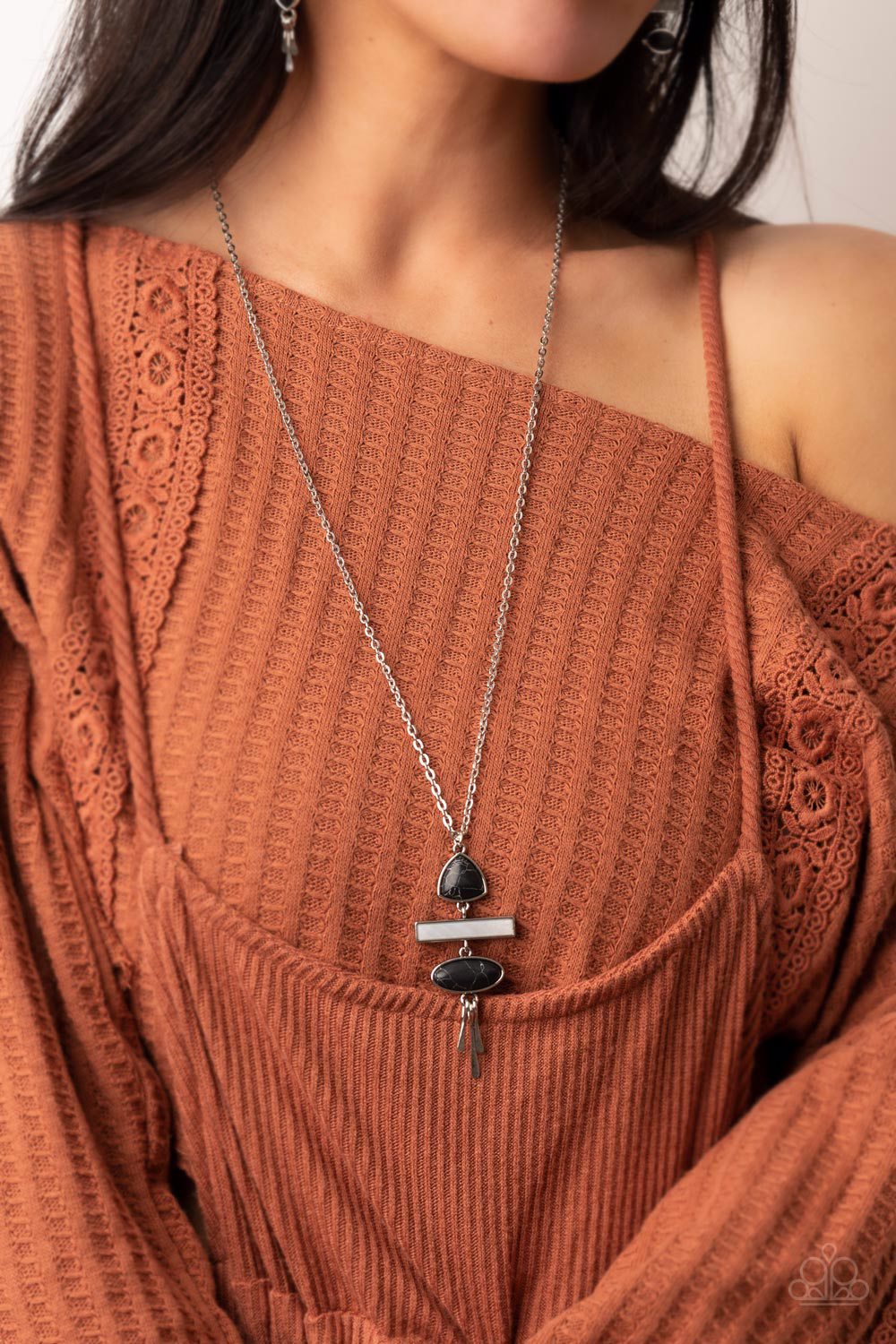 Paparazzi Necklace ~ Artisan Eden - Black
