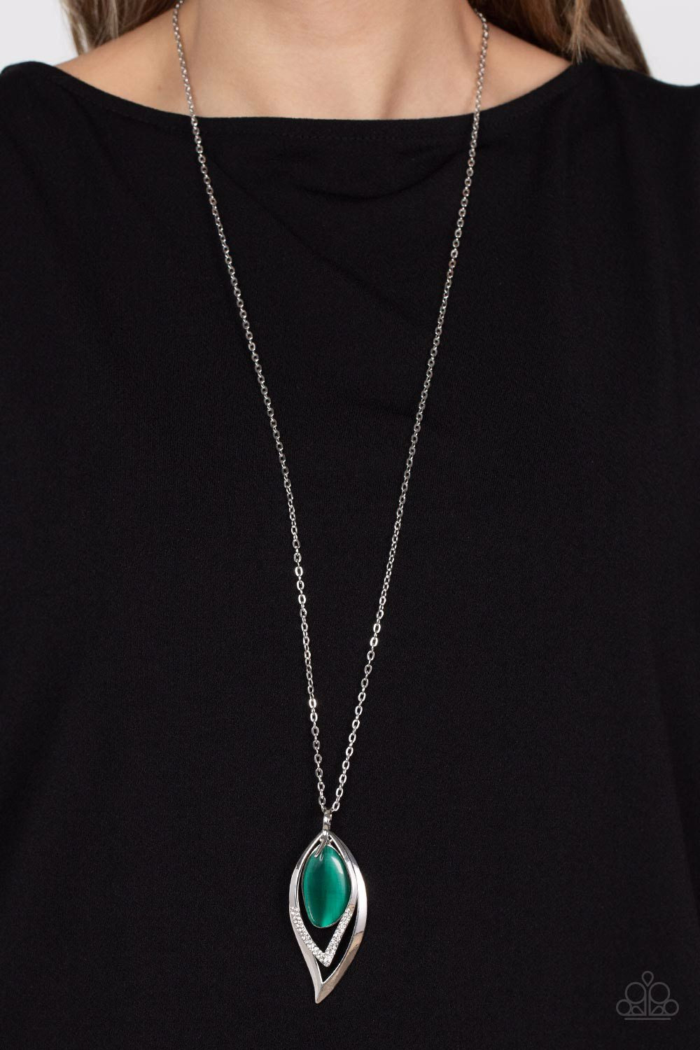 Paparazzi Necklace ~ Magical Meadow - Green