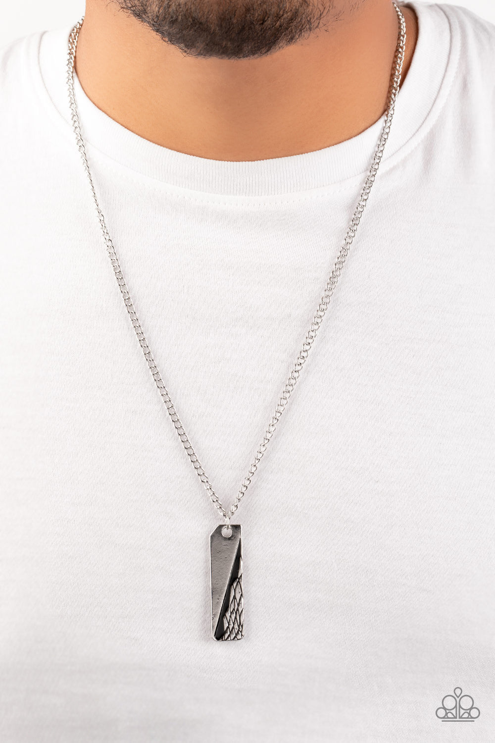 Paparazzi Necklace ~ Tag Along - Silver Urban