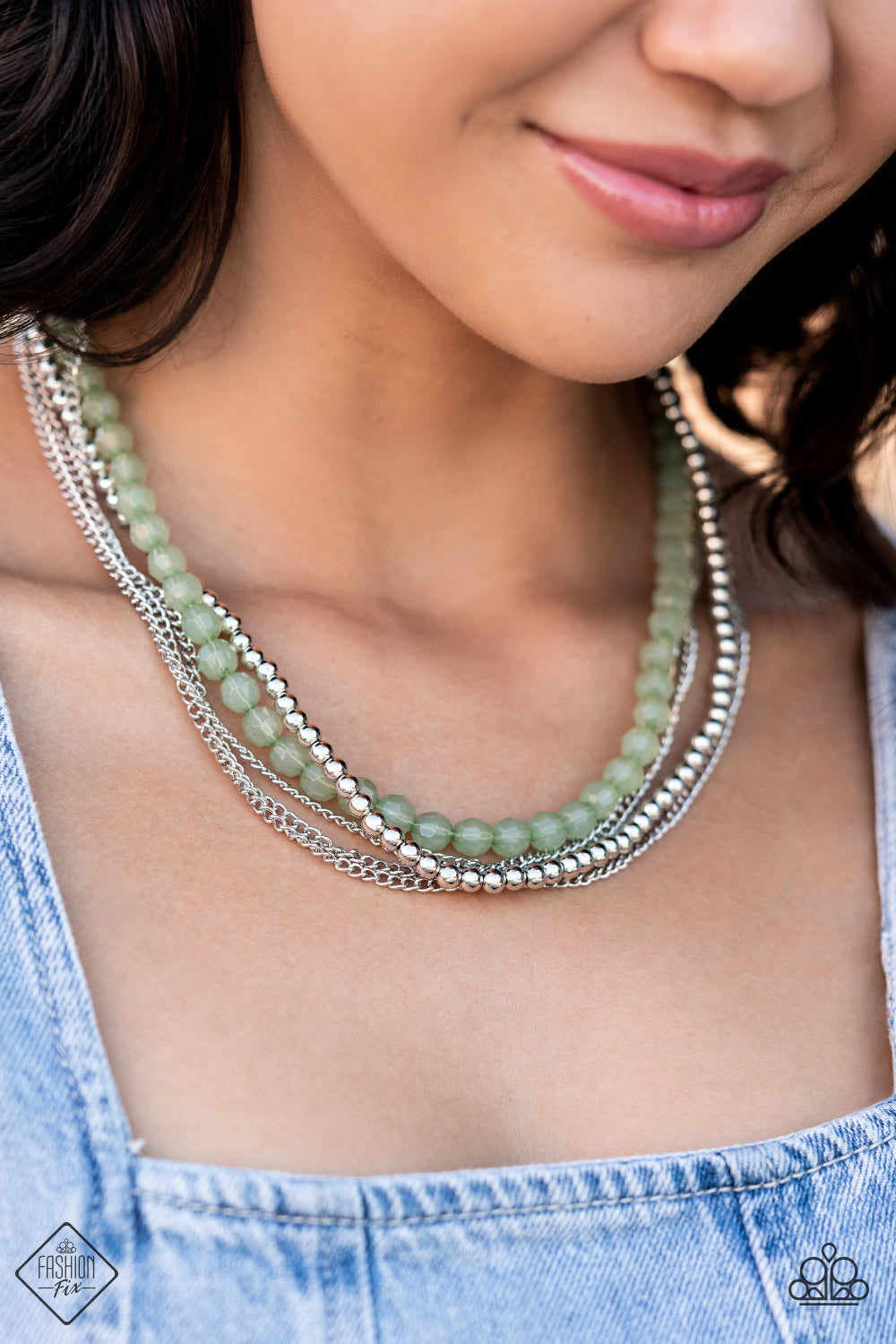Paparazzi Necklace ~ Boardwalk Babe - Green