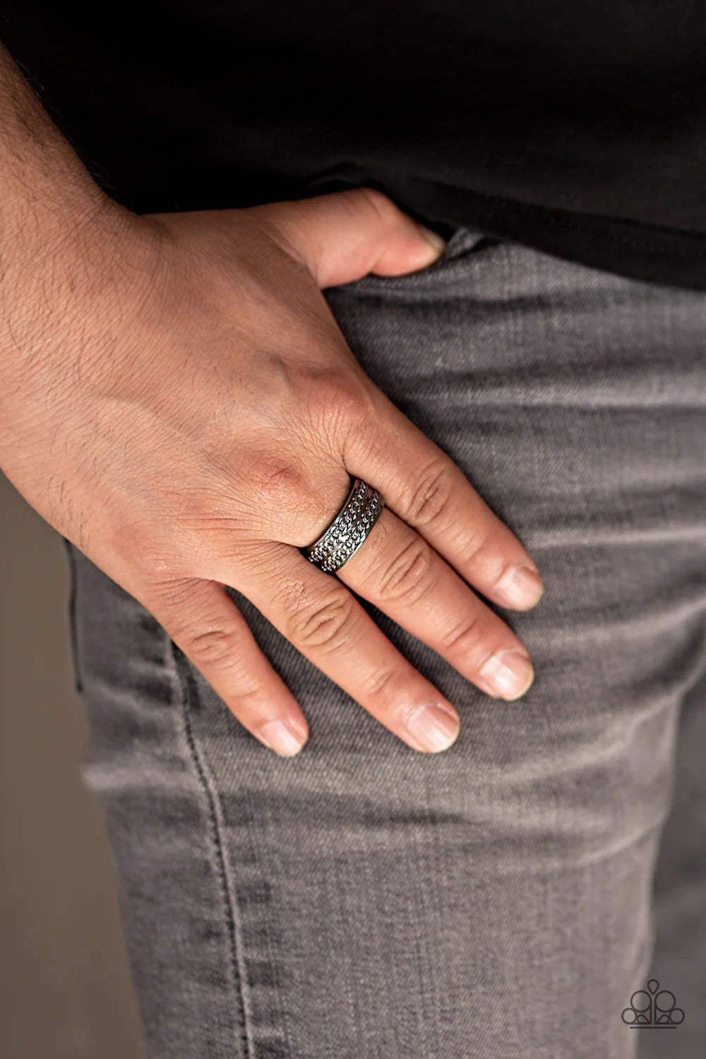 Paparazzi Ring ~ Man vs. Machine -Black Urban