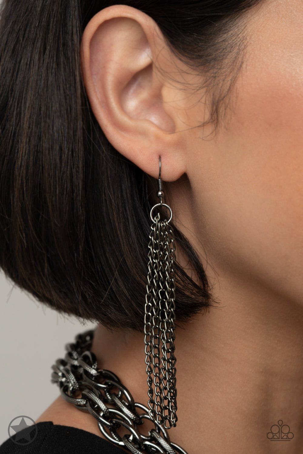 Paparazzi Necklace ♥ SCARFed for Attention ♥ - Gunmetal
