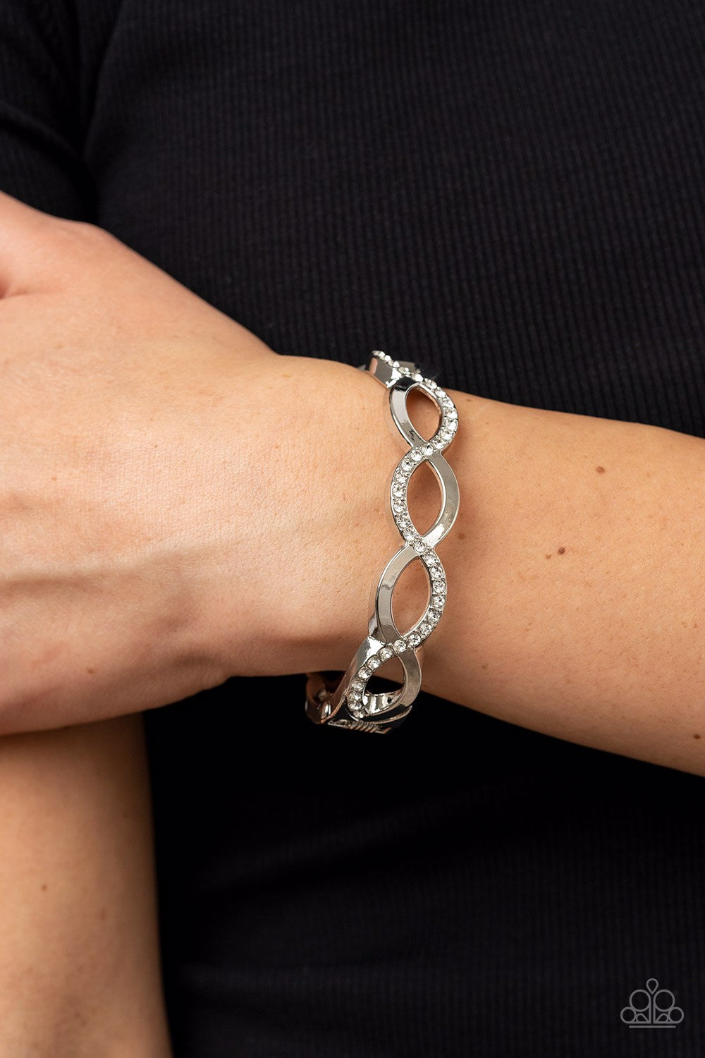 Paparazzi Bracelet ~Tailored Twinkle - White